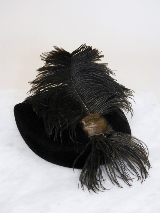 CHRISTIAN DIOR 1940s 1950s Vintage Dark Brown Velvet Hat w/ Ostrich Feather