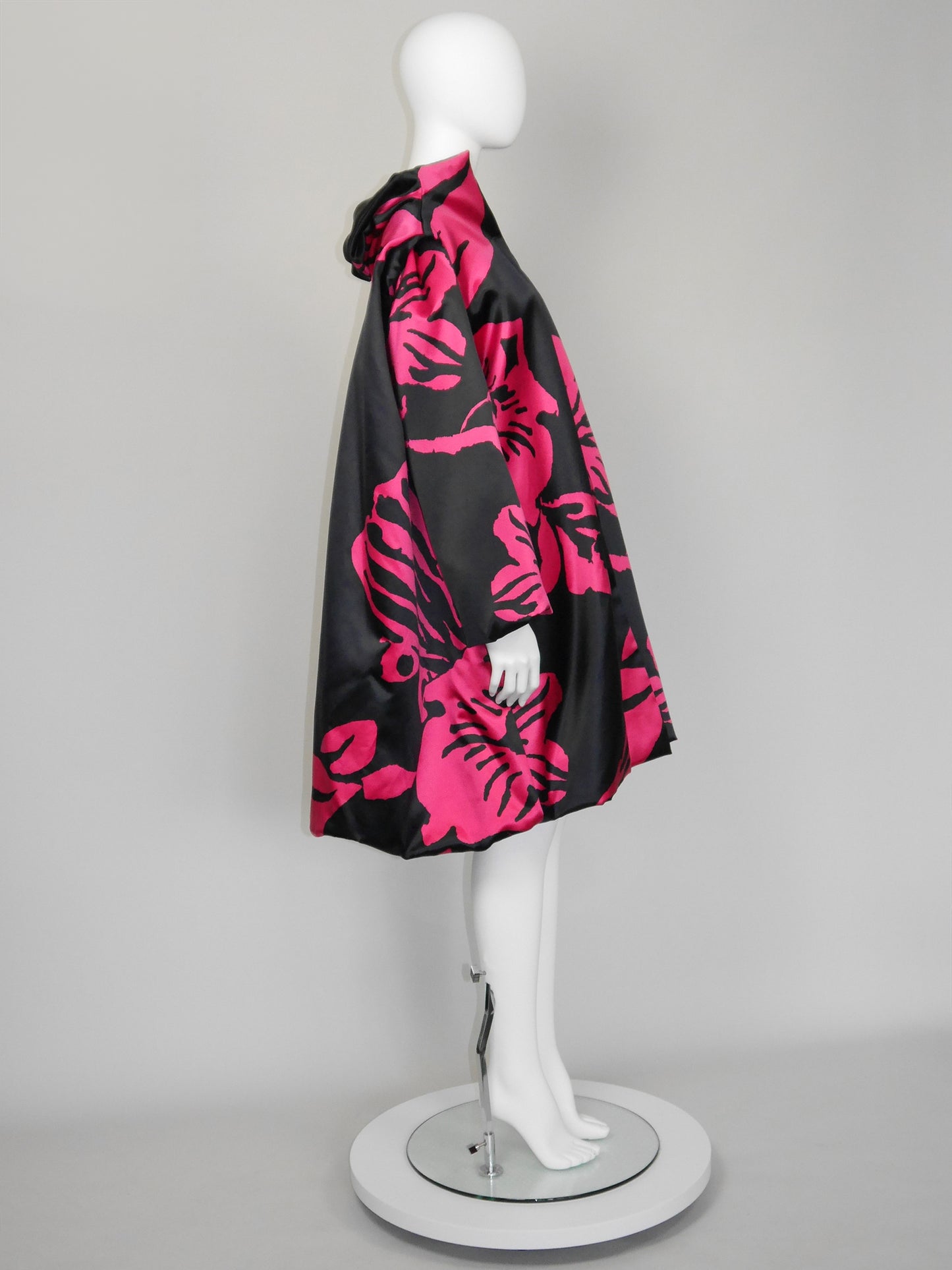 CHRISTIAN LACROIX Fall 1999 Vintage Oversized Floral Silk Evening Coat One-Size