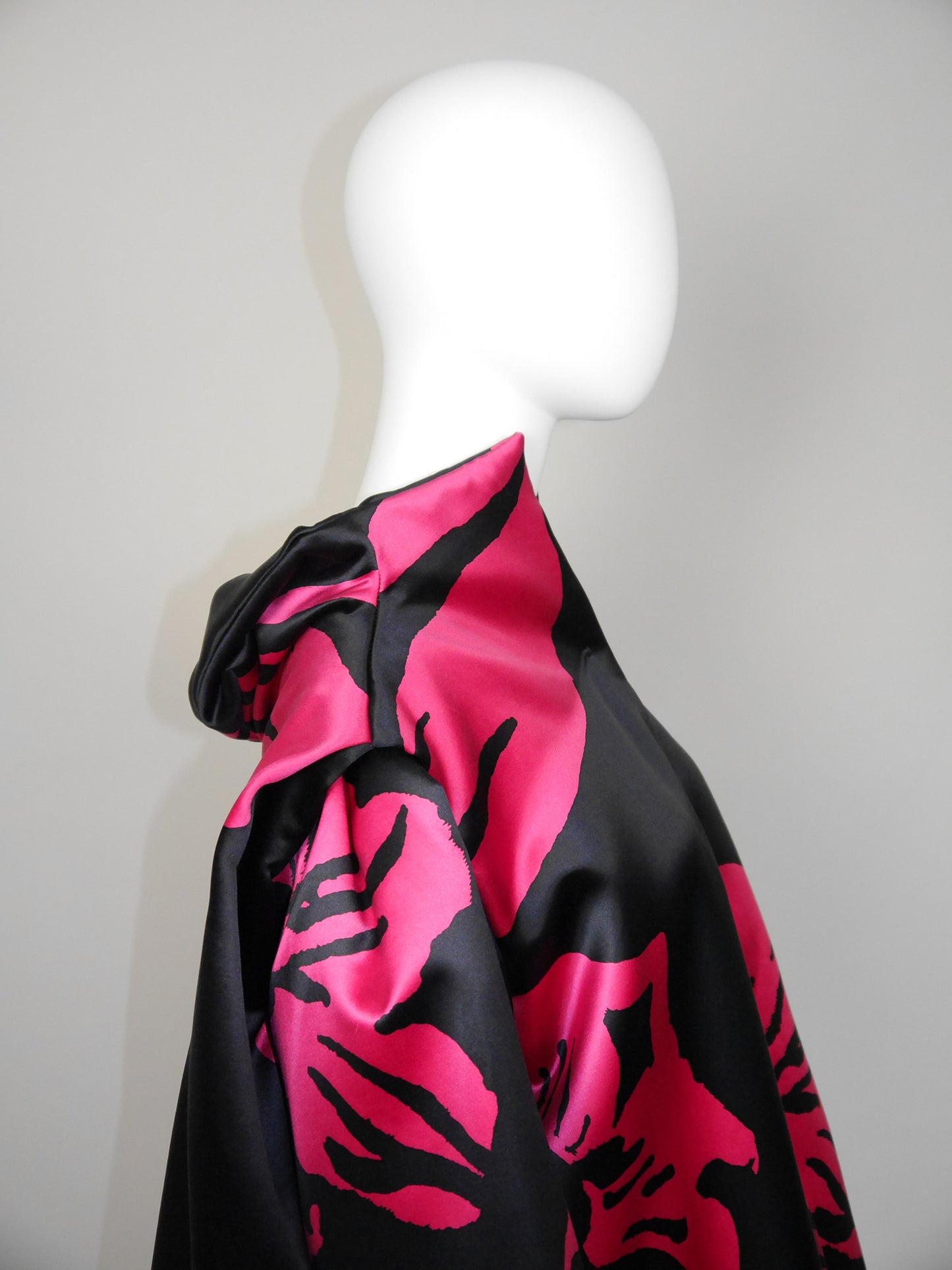 CHRISTIAN LACROIX Fall 1999 Vintage Oversized Floral Silk Evening Coat One-Size