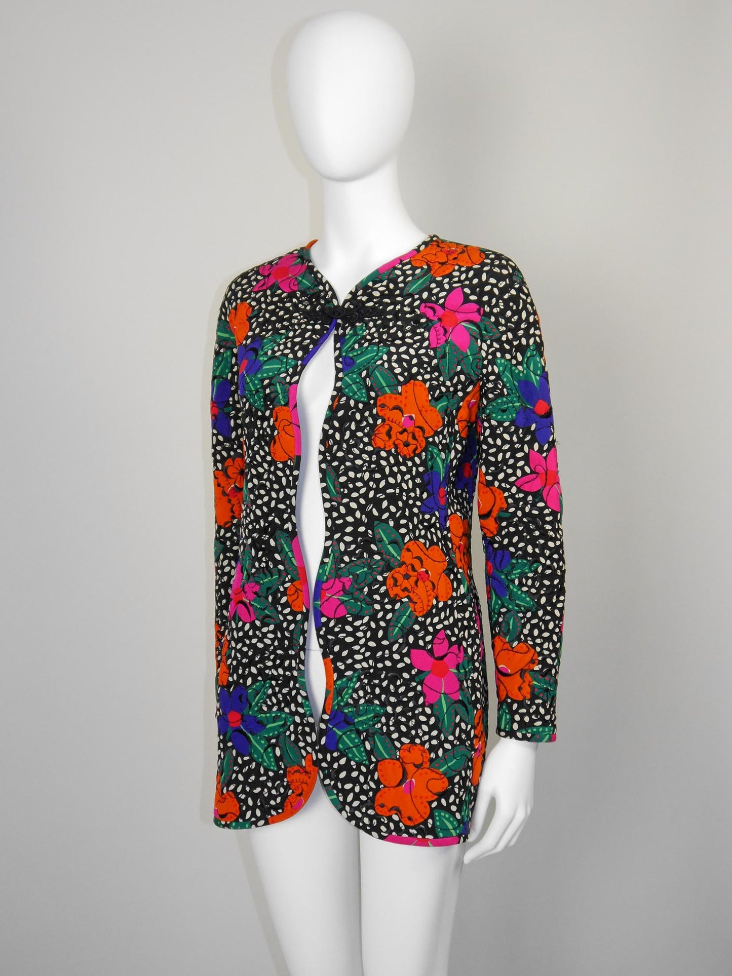 EMANUEL UNGARO 1980s 1990s Vintage Quilted Silk Evening Jacket w/ Curved Seam Size S