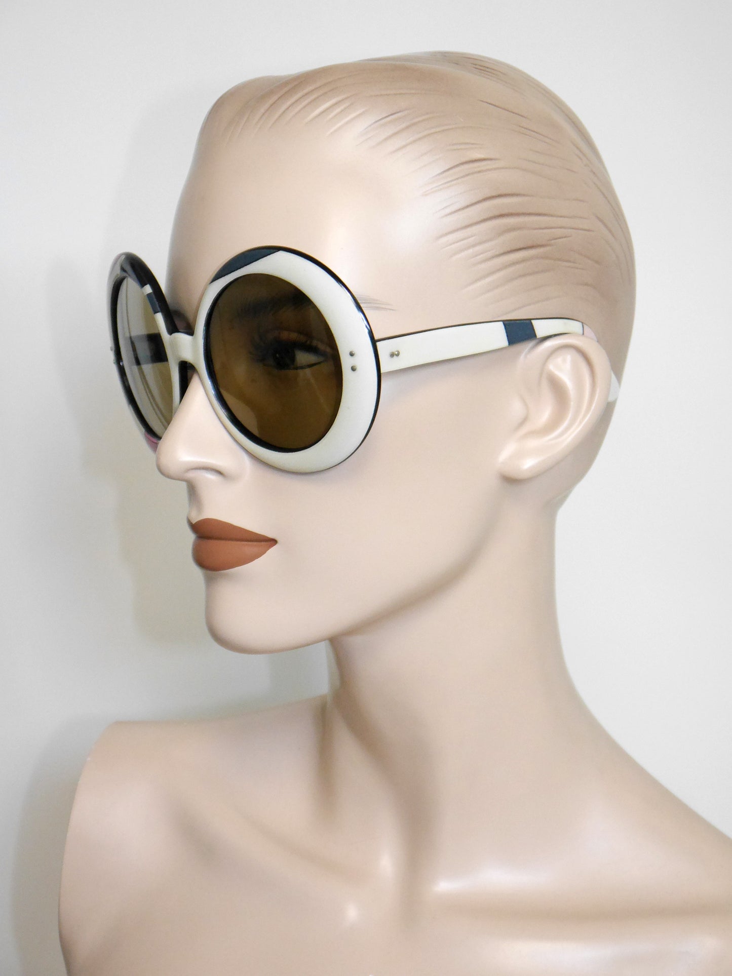 EMILIO PUCCI 1960s Vintage Round Oversized Sunglasses