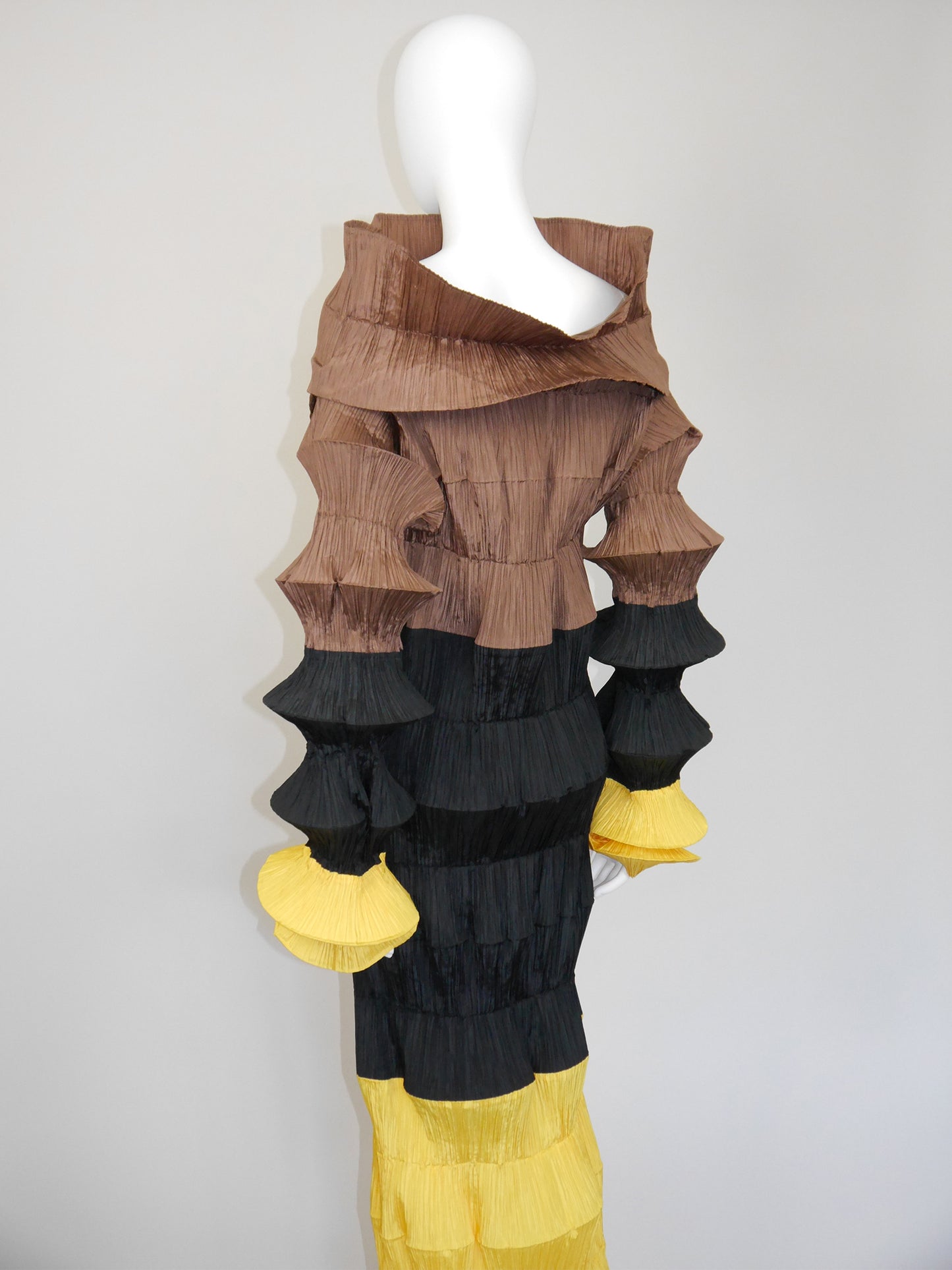 ISSEY MIYAKE Spring 1994 Vintage Pleated "Flying Saucer" Maxi Dress Size M