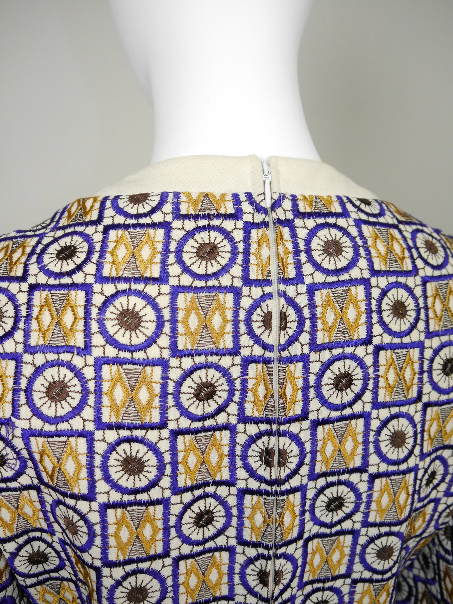 LOUIS FÉRAUD Fall 1969 Vintage Embroidered Space Age Folklore Dress Size M