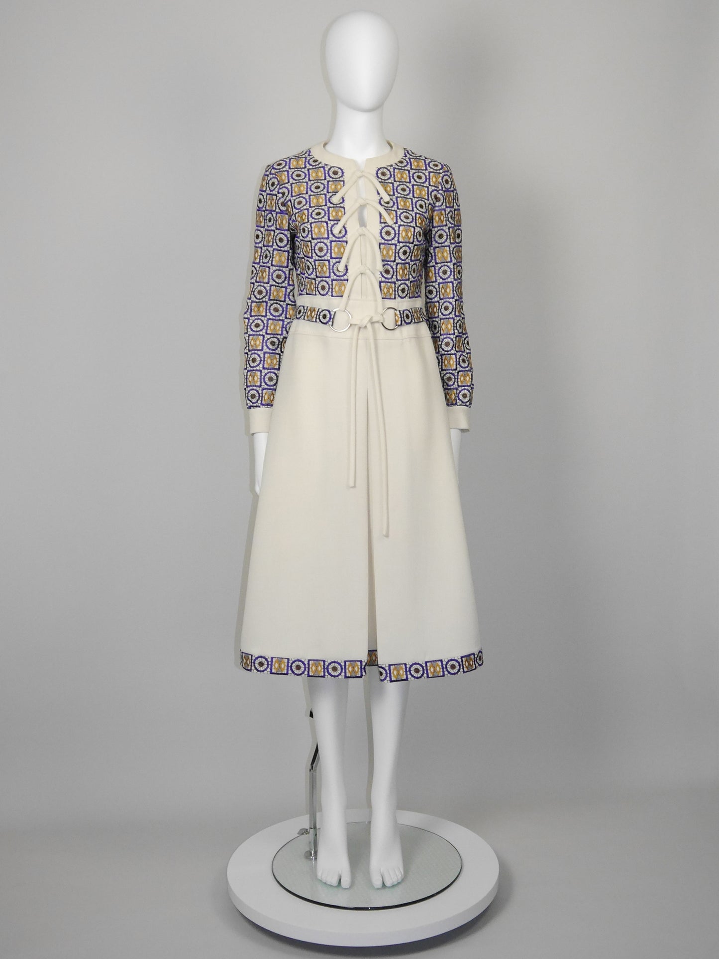 LOUIS FÉRAUD Fall 1969 Vintage Embroidered Space Age Folklore Dress Size M