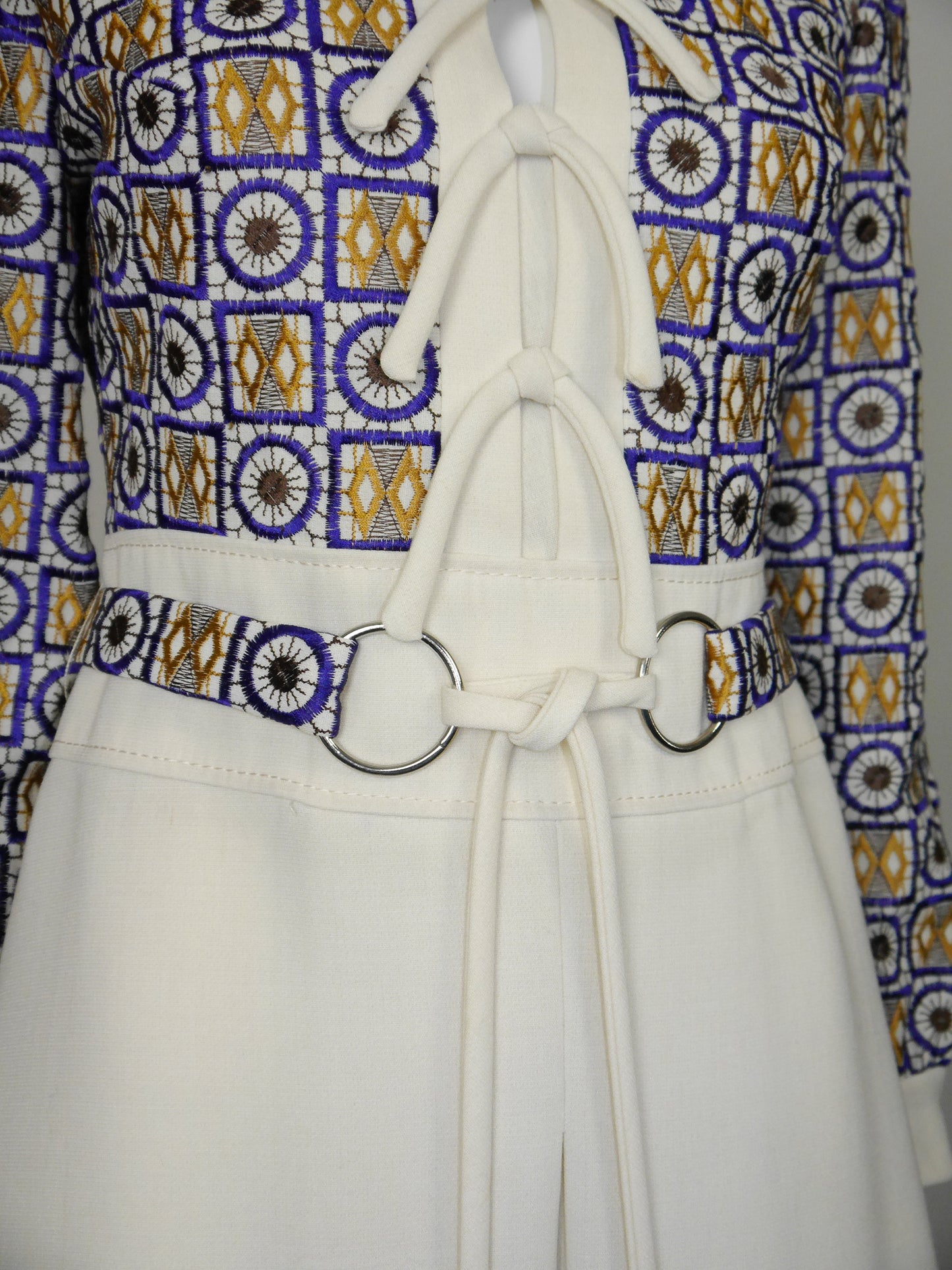 LOUIS FÉRAUD Fall 1969 Vintage Embroidered Space Age Folklore Dress Size M