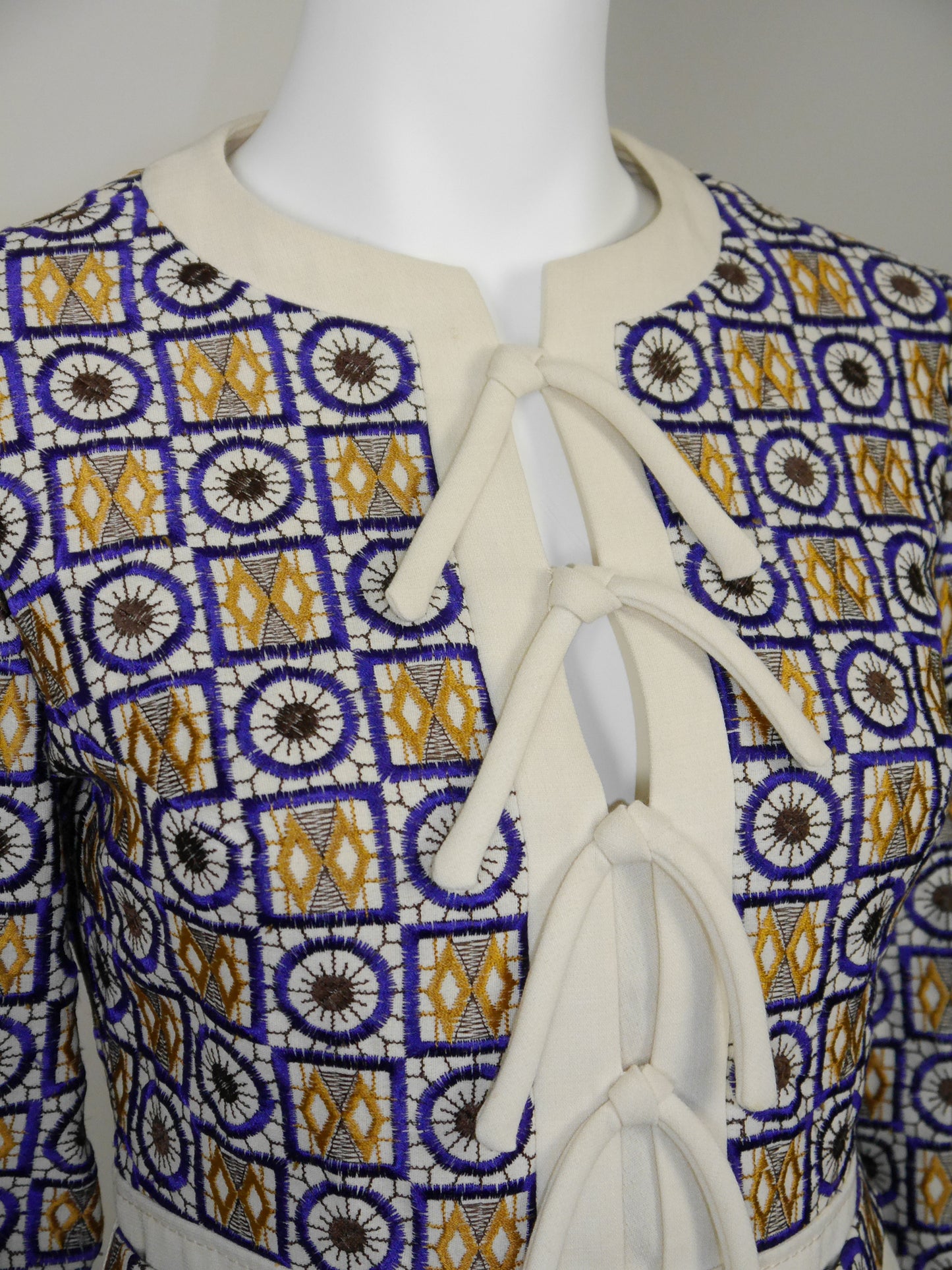 LOUIS FÉRAUD Fall 1969 Vintage Embroidered Space Age Folklore Dress Size M