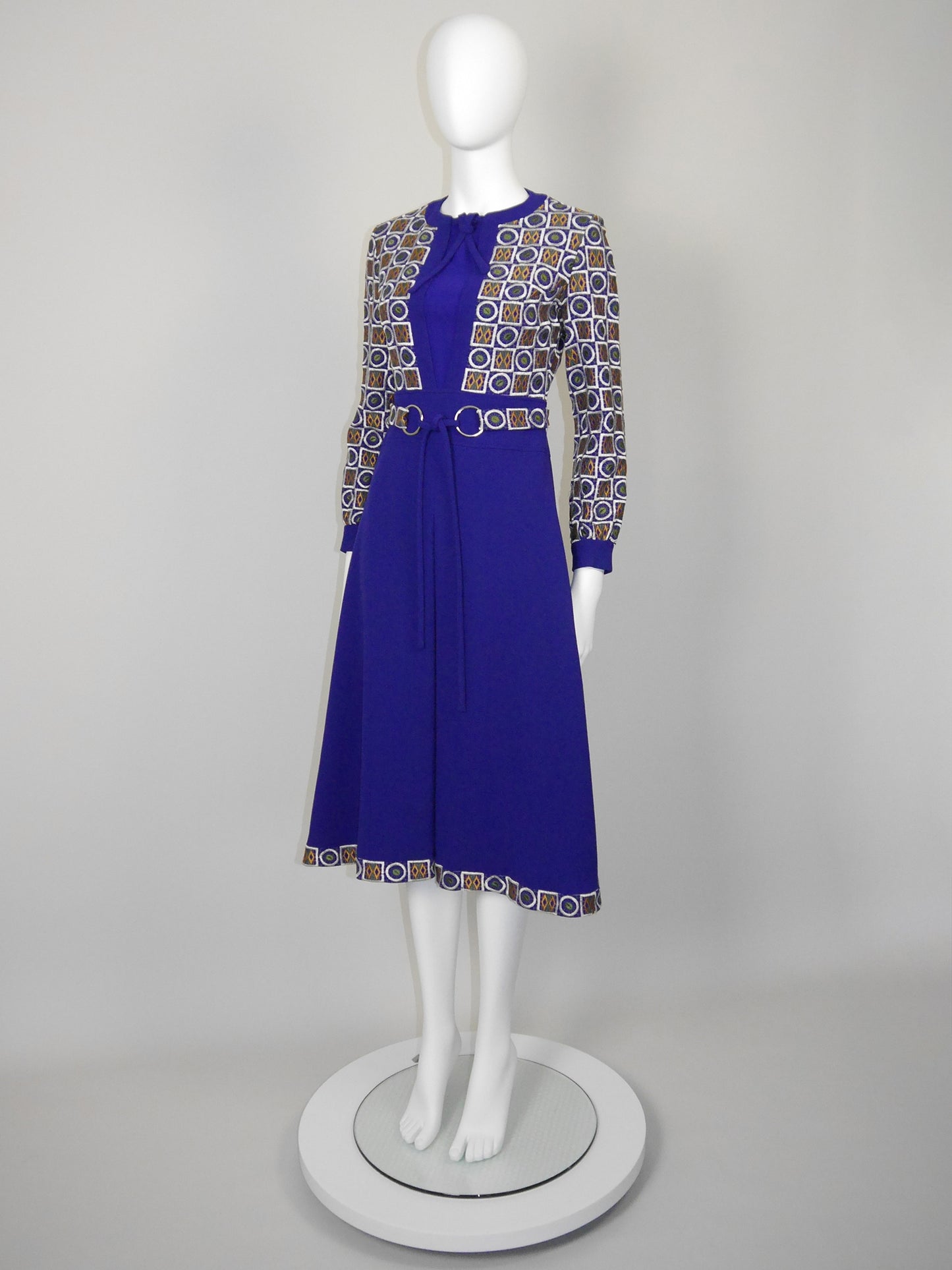 LOUIS FÉRAUD Fall 1969 Vintage Embroidered Space Age Folklore Dress Size XS