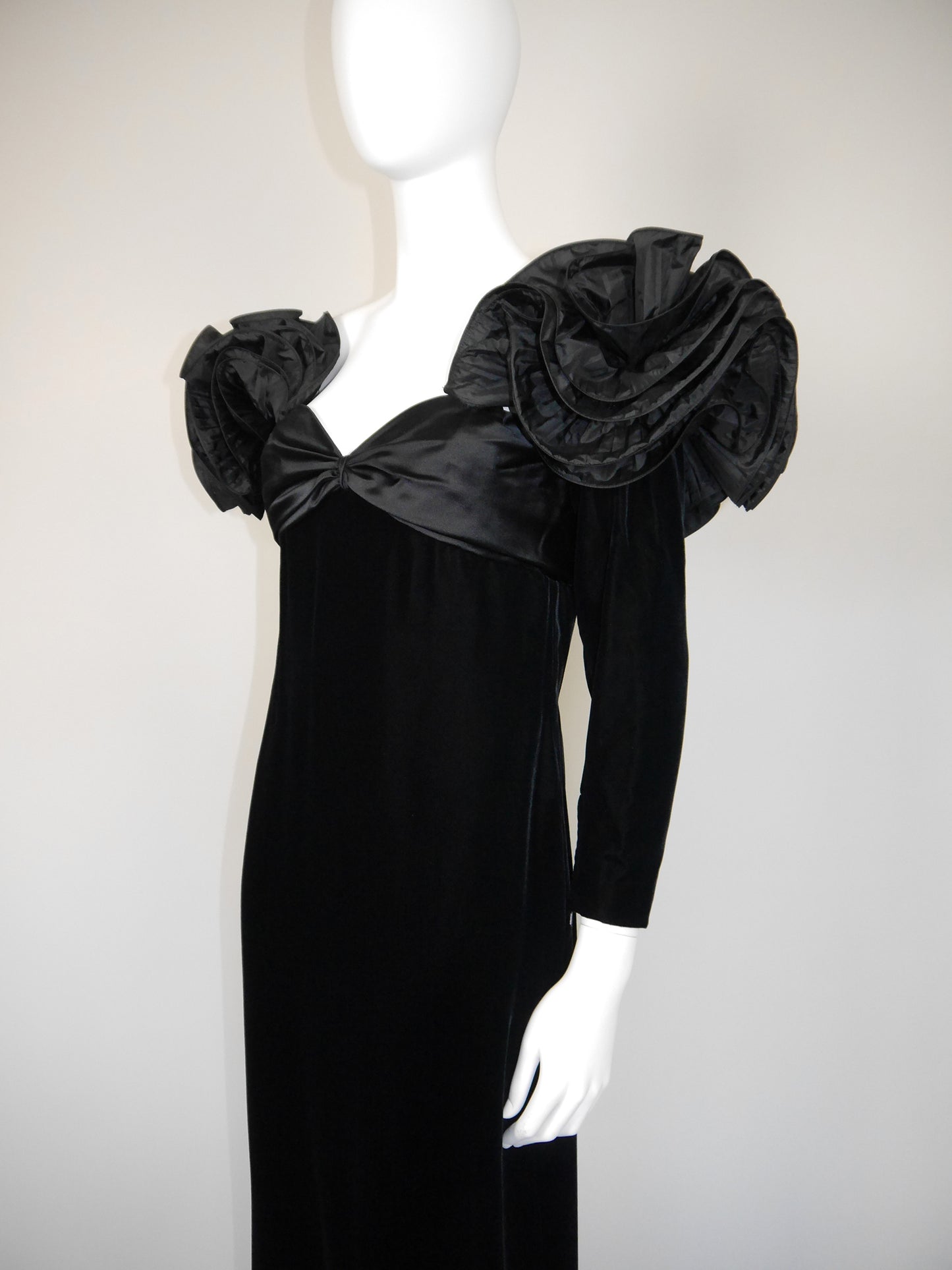 NINA RICCI 1980s Vintage Black Velvet & Silk Taffeta Maxi Evening Dress Gown Size S