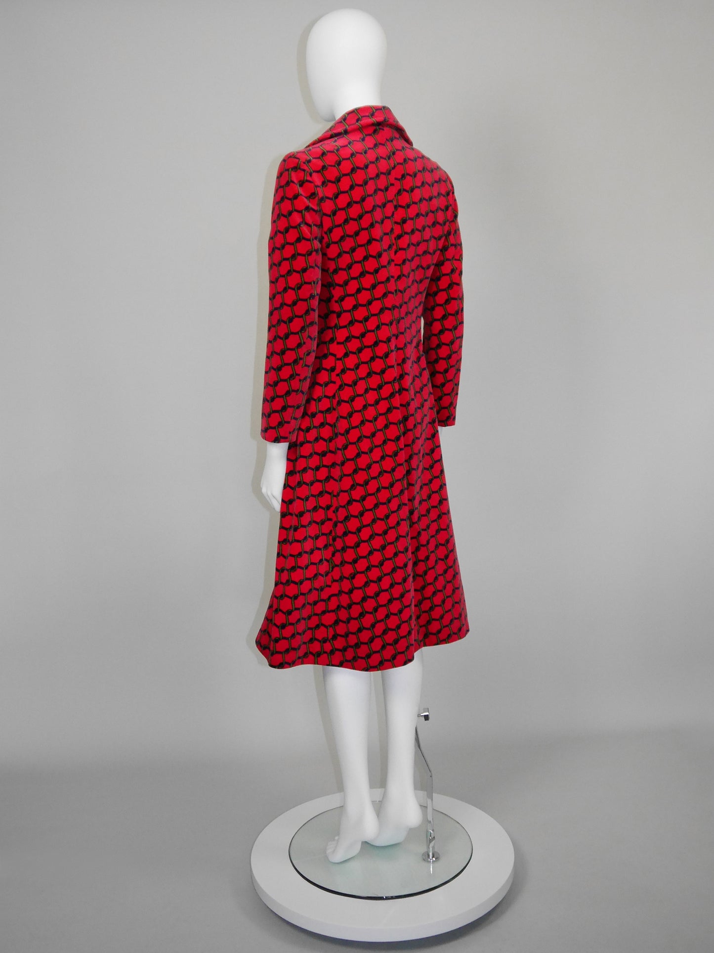 ROBERTA DI CAMERINO 1970s Vintage Red Signature Print Velvet Midi Coat Size S