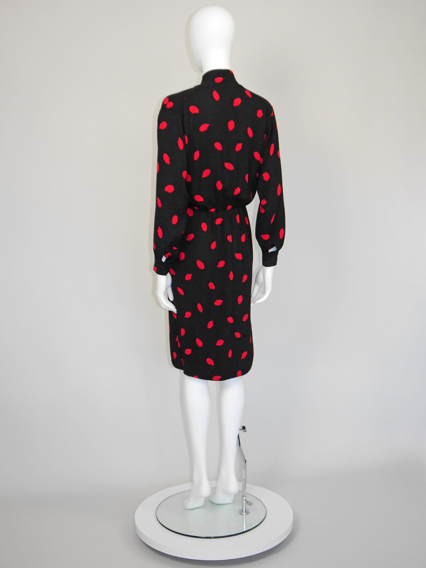 YVES SAINT LAURENT 1970s 1980s Vintage Dress w/ Secretary Bow Size XS