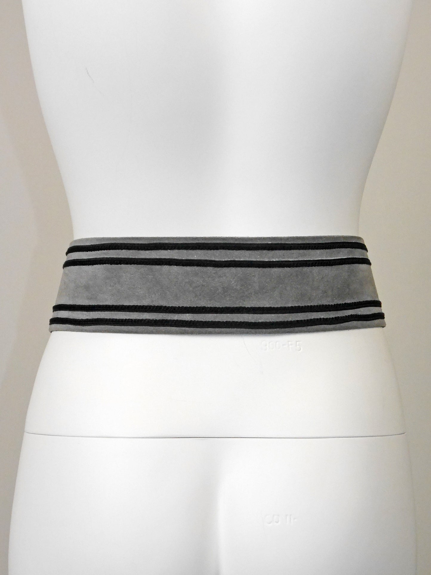 YVES SAINT LAURENT 1970s Vintage Grey Suede Belt Russian Collection Era Size XS-S