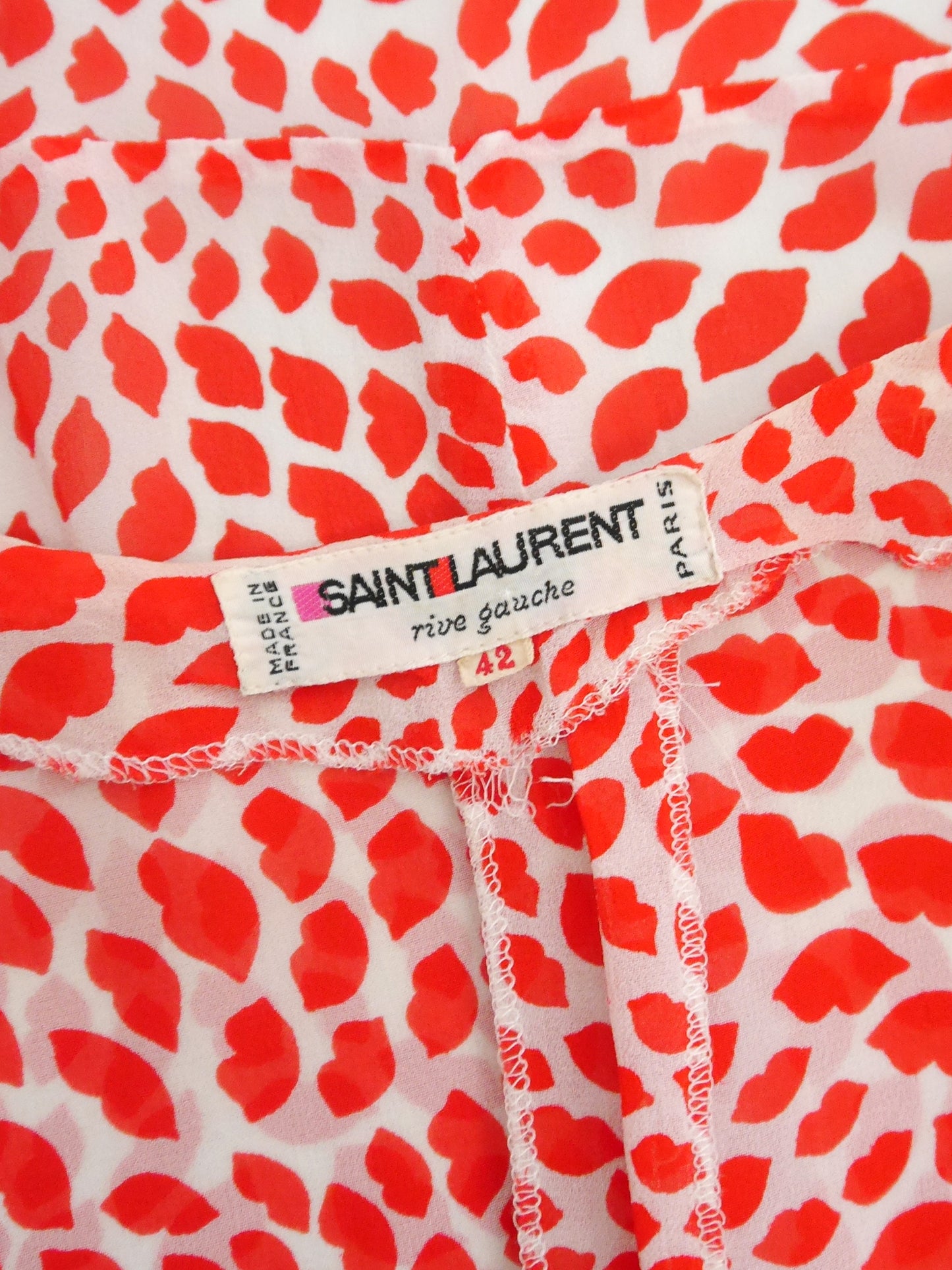 YVES SAINT LAURENT Spring 1971 Scandal Collection Vintage Lips Print Blouse Size M