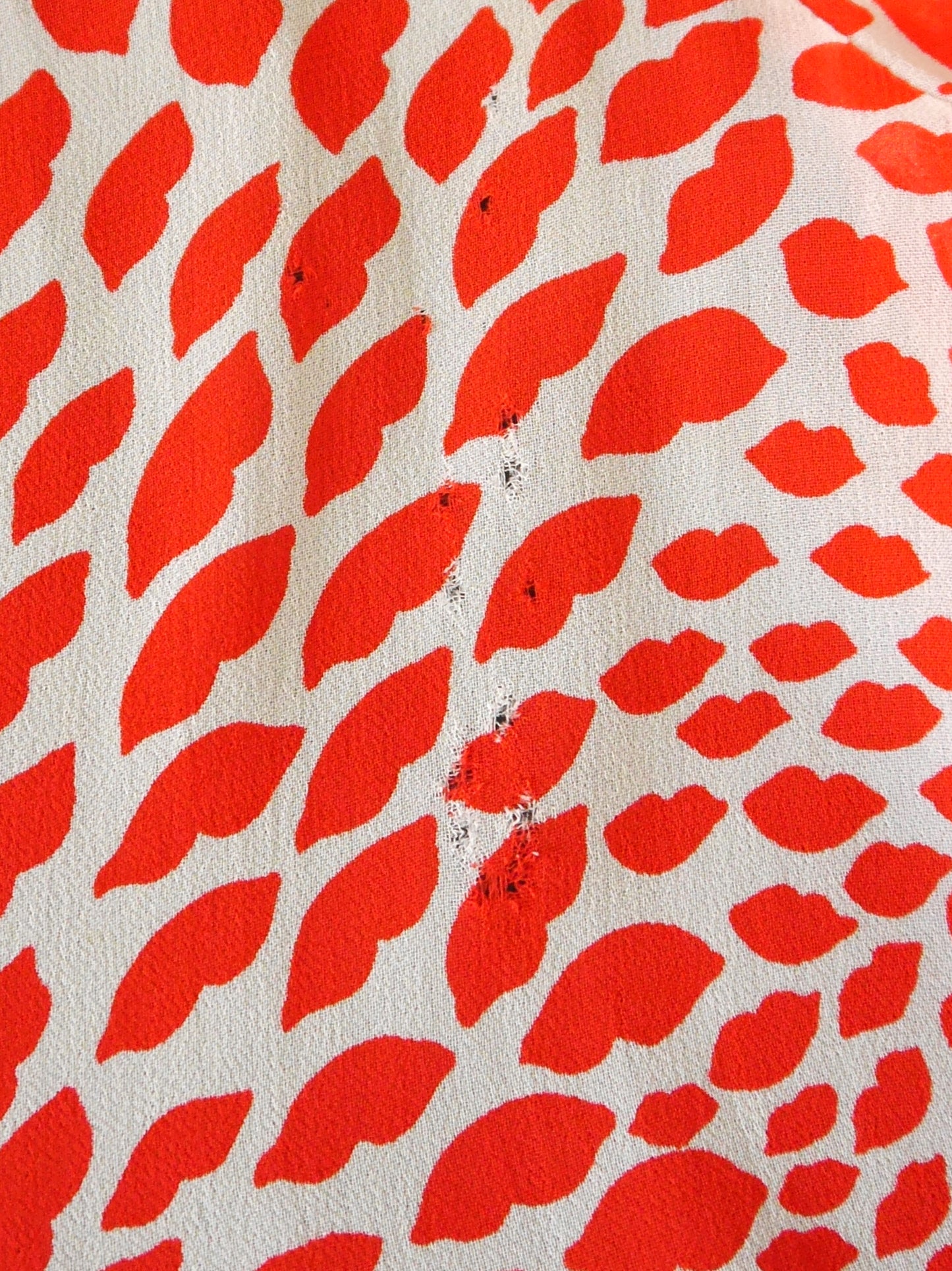 YVES SAINT LAURENT Spring 1971 Scandal Collection Vintage Lips Print Blouse Size M