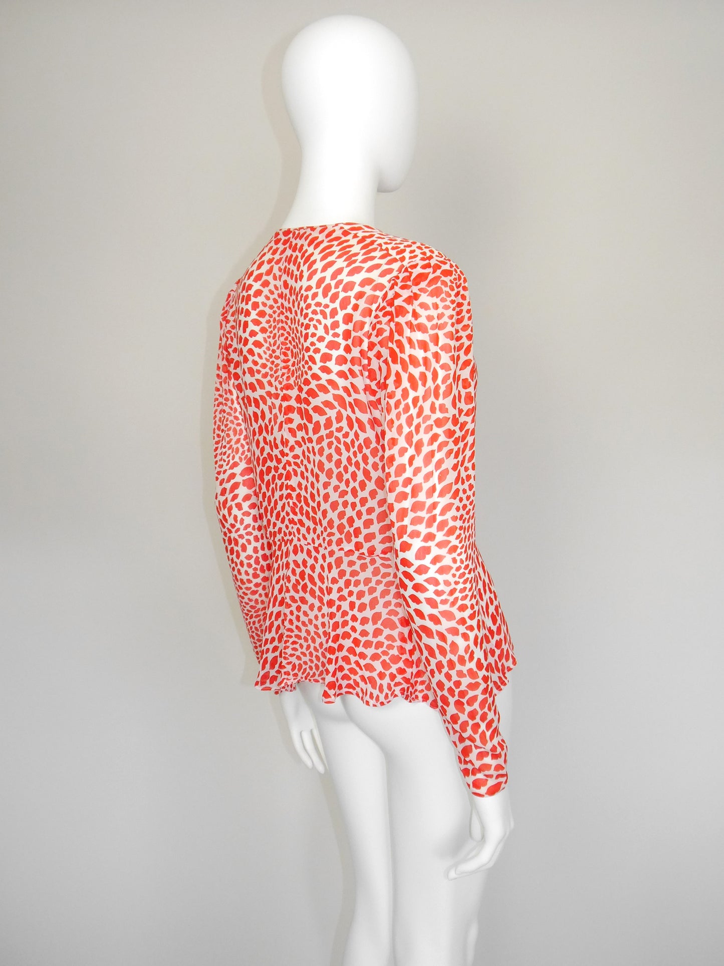 YVES SAINT LAURENT Spring 1971 Scandal Collection Vintage Lips Print Blouse Size M