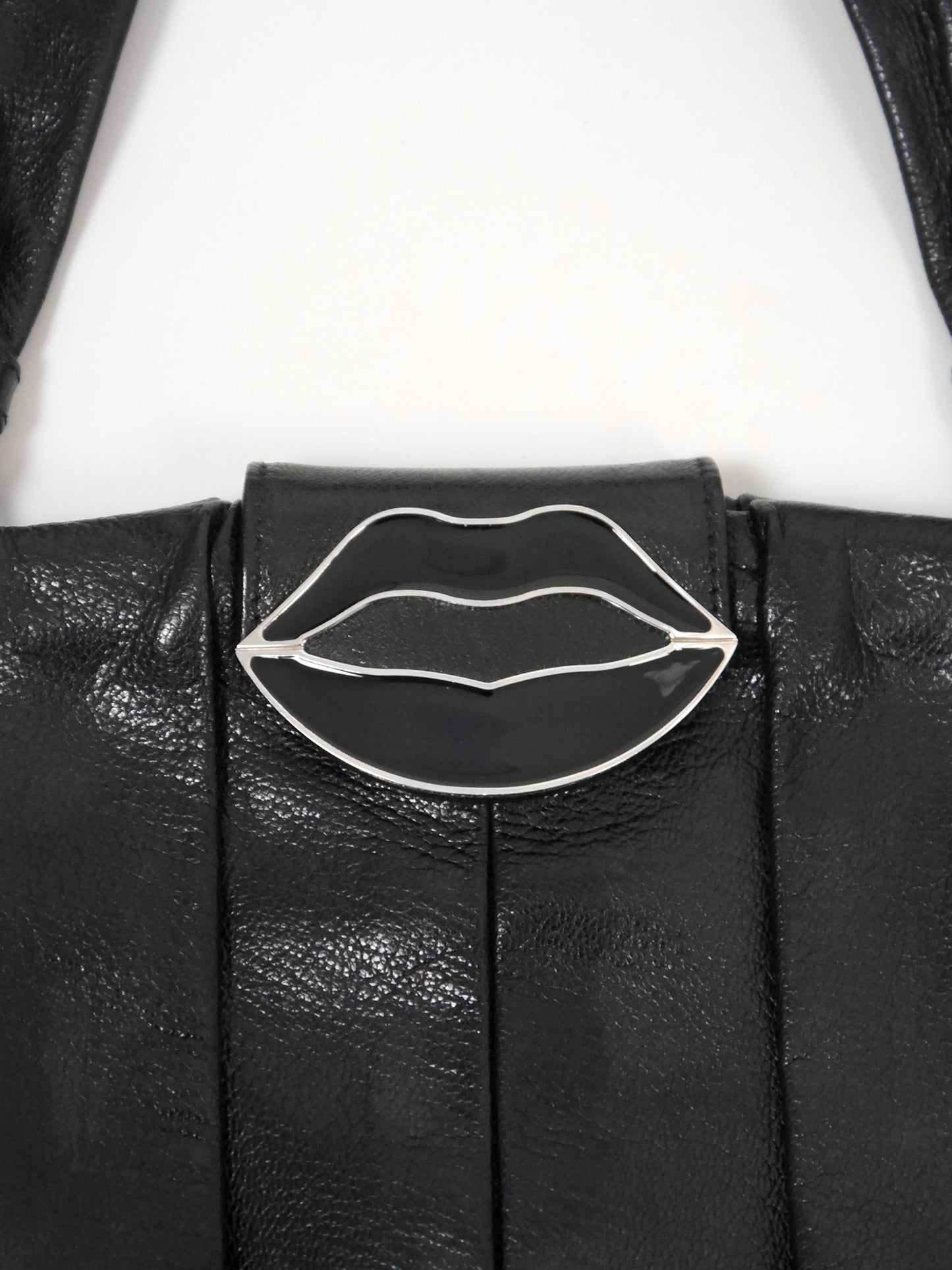 YVES SAINT LAURENT by Tom Ford Spring 2003 Vintage Dalí Lips Shoulder Bag Clutch