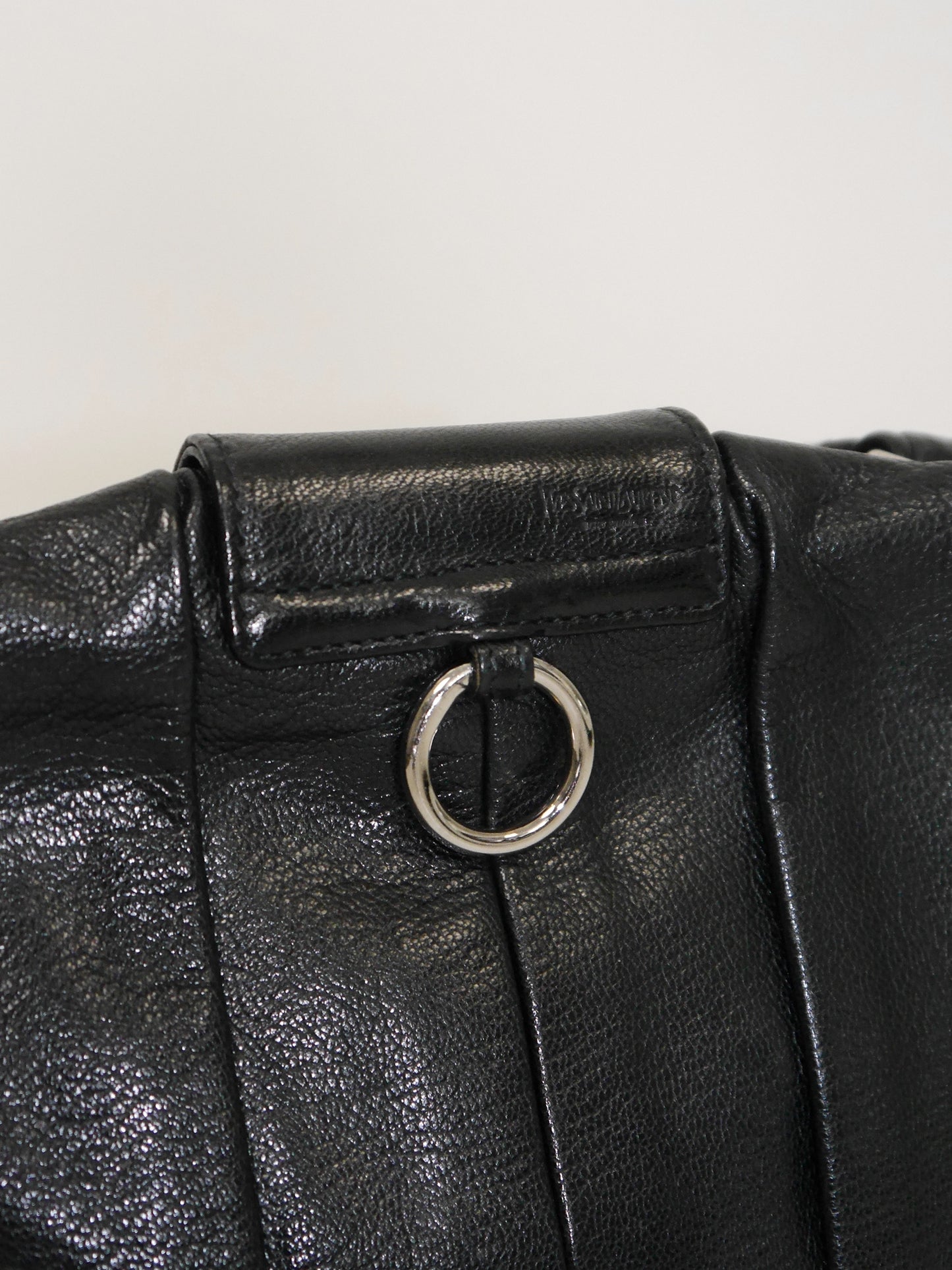 YVES SAINT LAURENT by Tom Ford Spring 2003 Vintage Dalí Lips Shoulder Bag Clutch