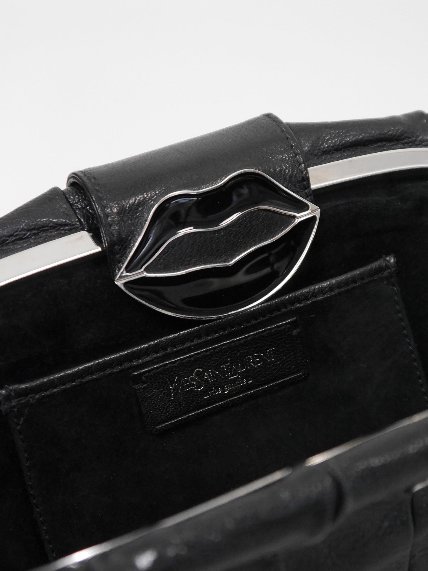 YVES SAINT LAURENT by Tom Ford Spring 2003 Vintage Dalí Lips Shoulder Bag Clutch