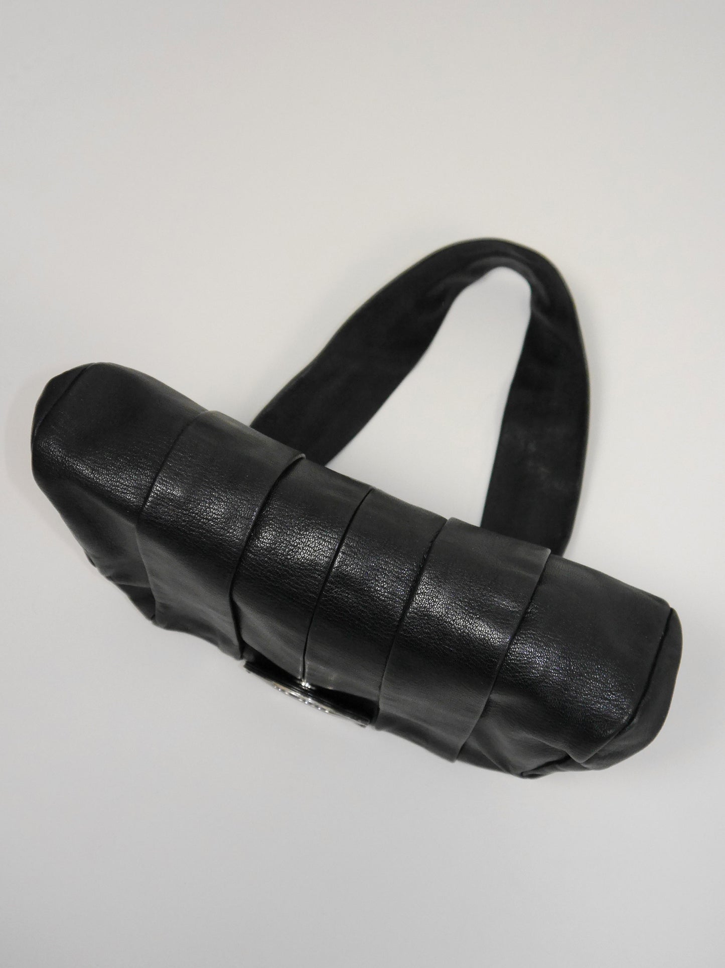 YVES SAINT LAURENT by Tom Ford Spring 2003 Vintage Dalí Lips Shoulder Bag Clutch