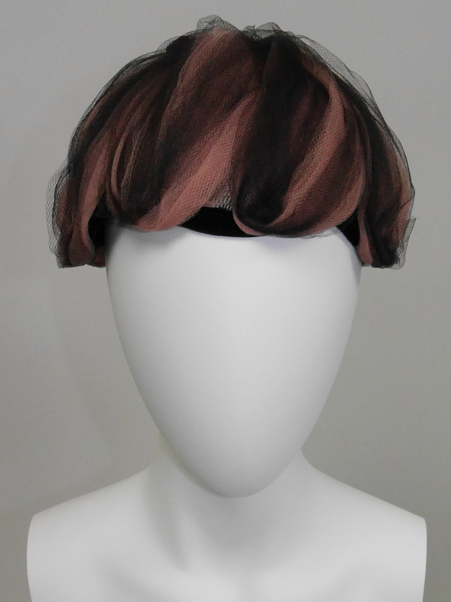 ELSA SCHIAPARELLI 1950s 1960s Vintage Draped Tulle Hat w/ Bow Size M