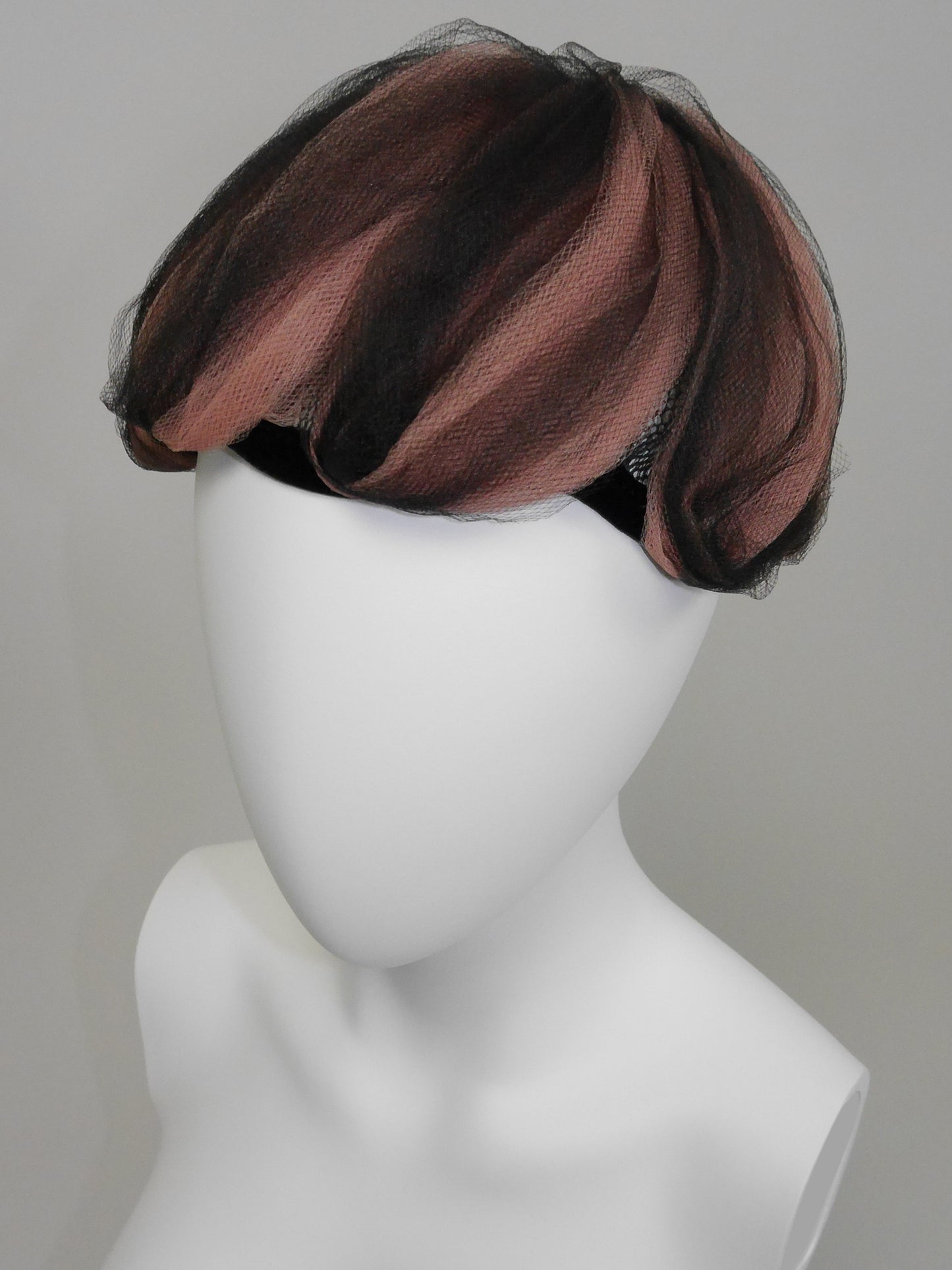 ELSA SCHIAPARELLI 1950s 1960s Vintage Draped Tulle Hat w/ Bow Size M