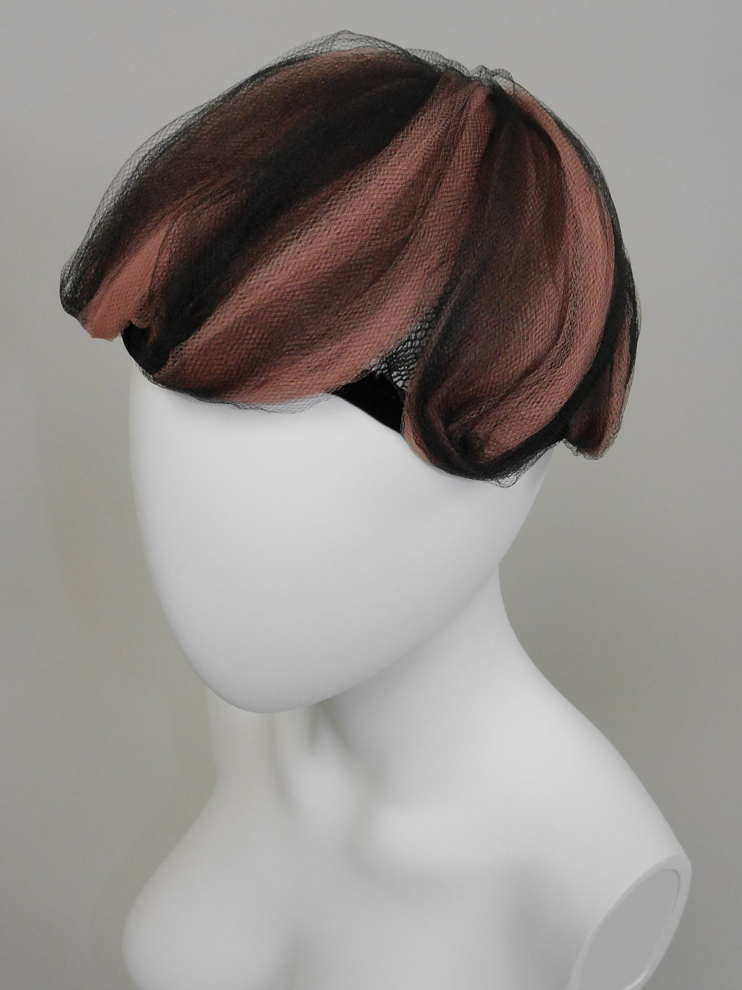 ELSA SCHIAPARELLI 1950s 1960s Vintage Draped Tulle Hat w/ Bow Size M