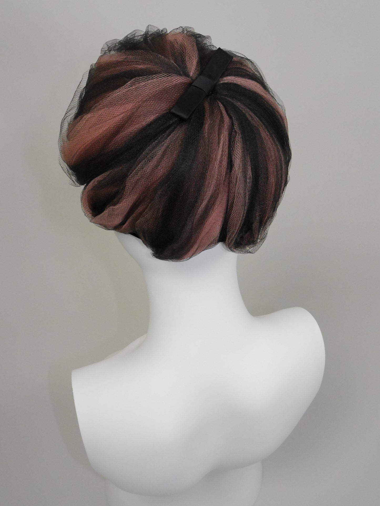 ELSA SCHIAPARELLI 1950s 1960s Vintage Draped Tulle Hat w/ Bow Size M