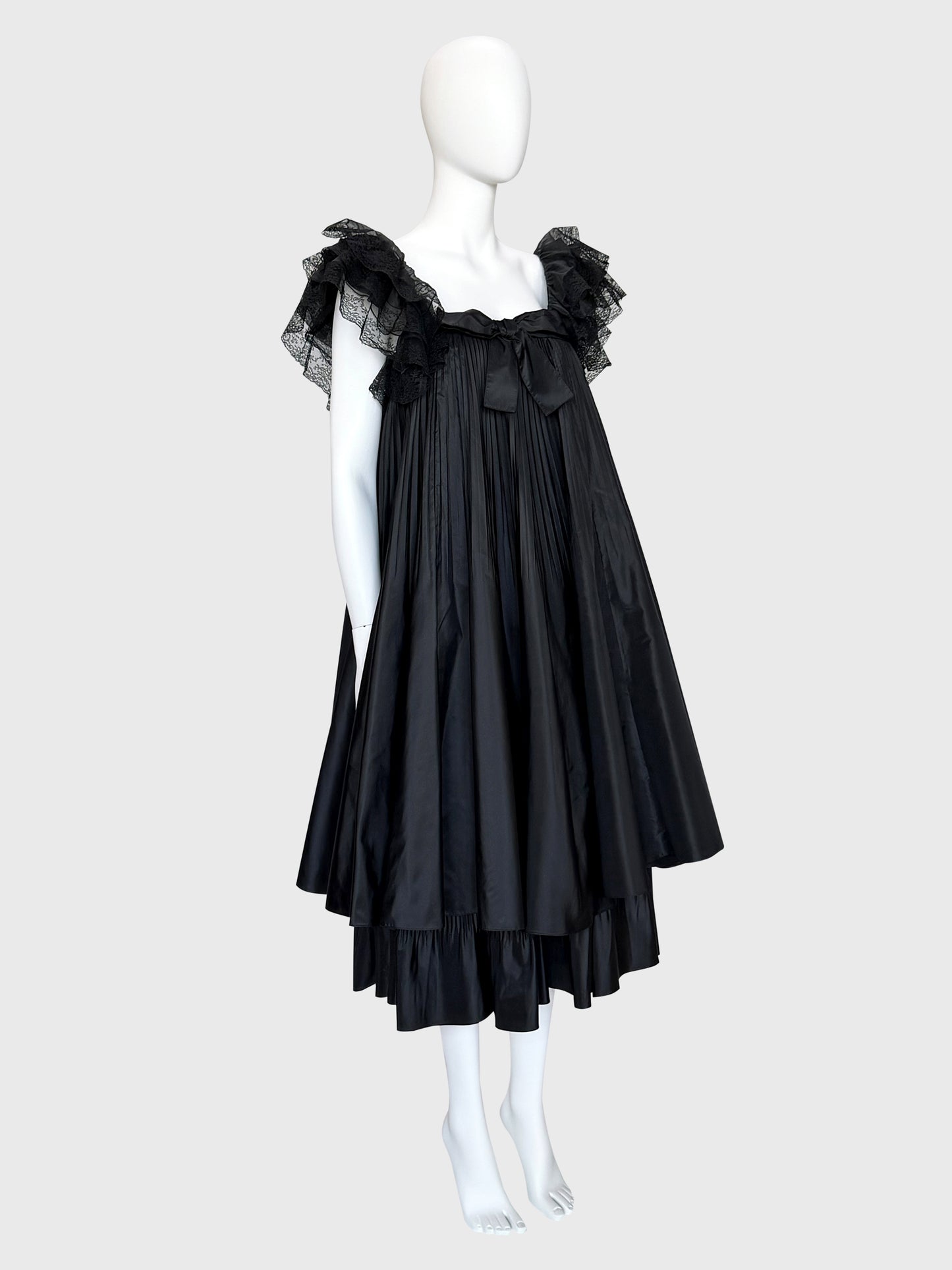 BERNARD PERRIS 1970s 1980s Vintage Black Silk Taffeta & Lace Babydoll Evening Dress Size XXS
