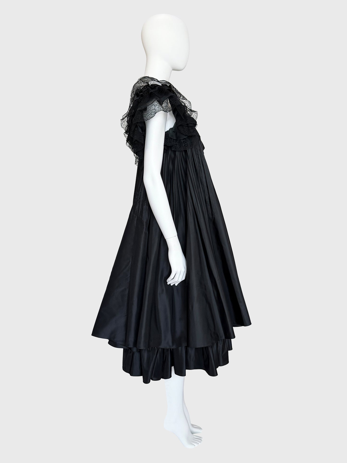 BERNARD PERRIS 1970s 1980s Vintage Black Silk Taffeta & Lace Babydoll Evening Dress Size XXS