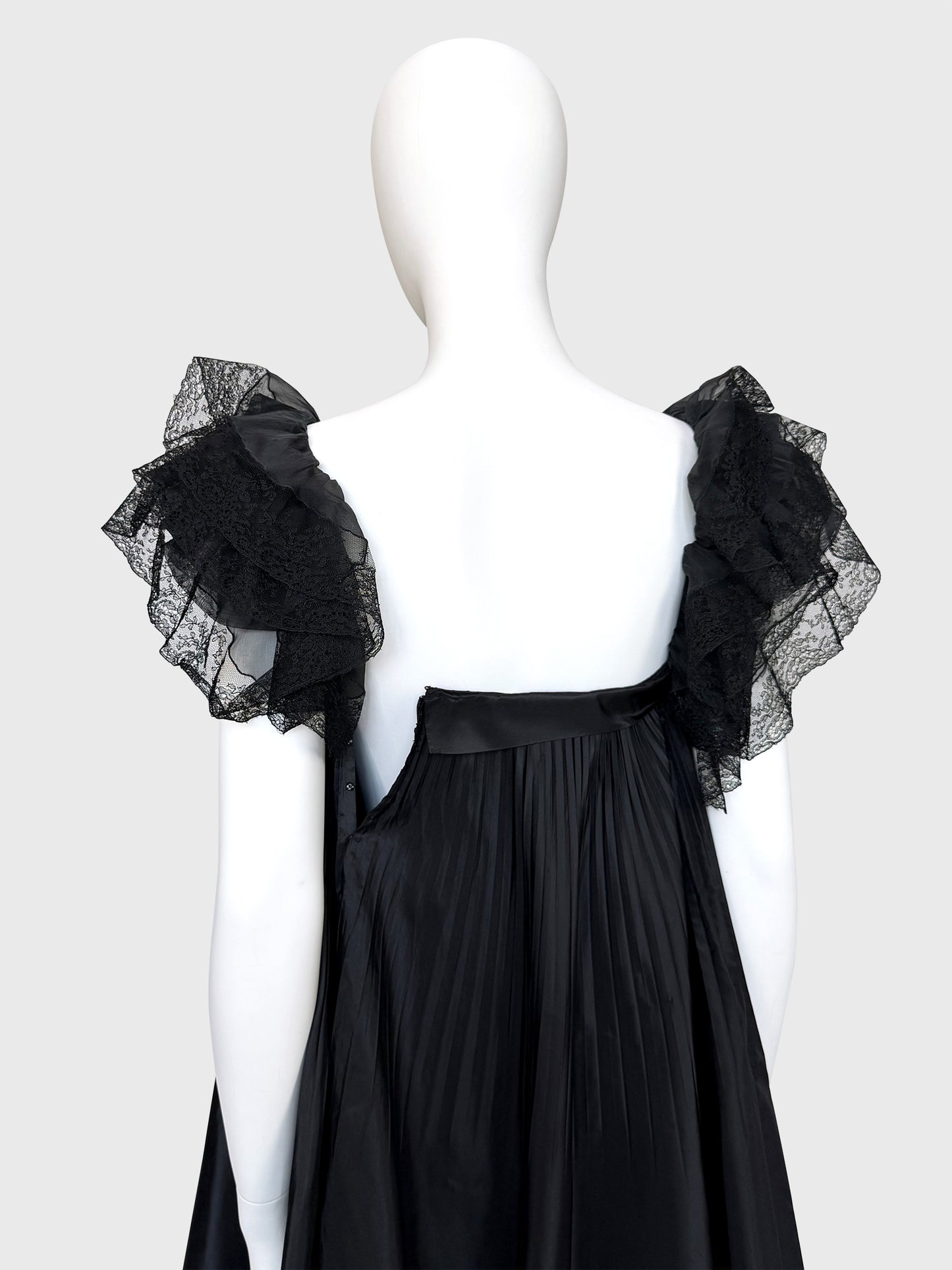 BERNARD PERRIS 1970s 1980s Vintage Black Silk Taffeta & Lace Babydoll Evening Dress Size XXS