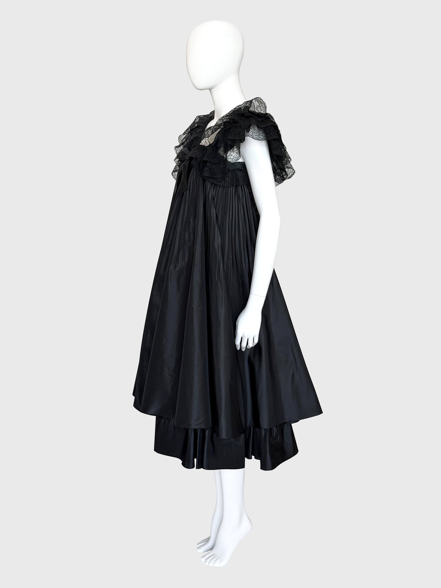 BERNARD PERRIS 1970s 1980s Vintage Black Silk Taffeta & Lace Babydoll Evening Dress Size XXS