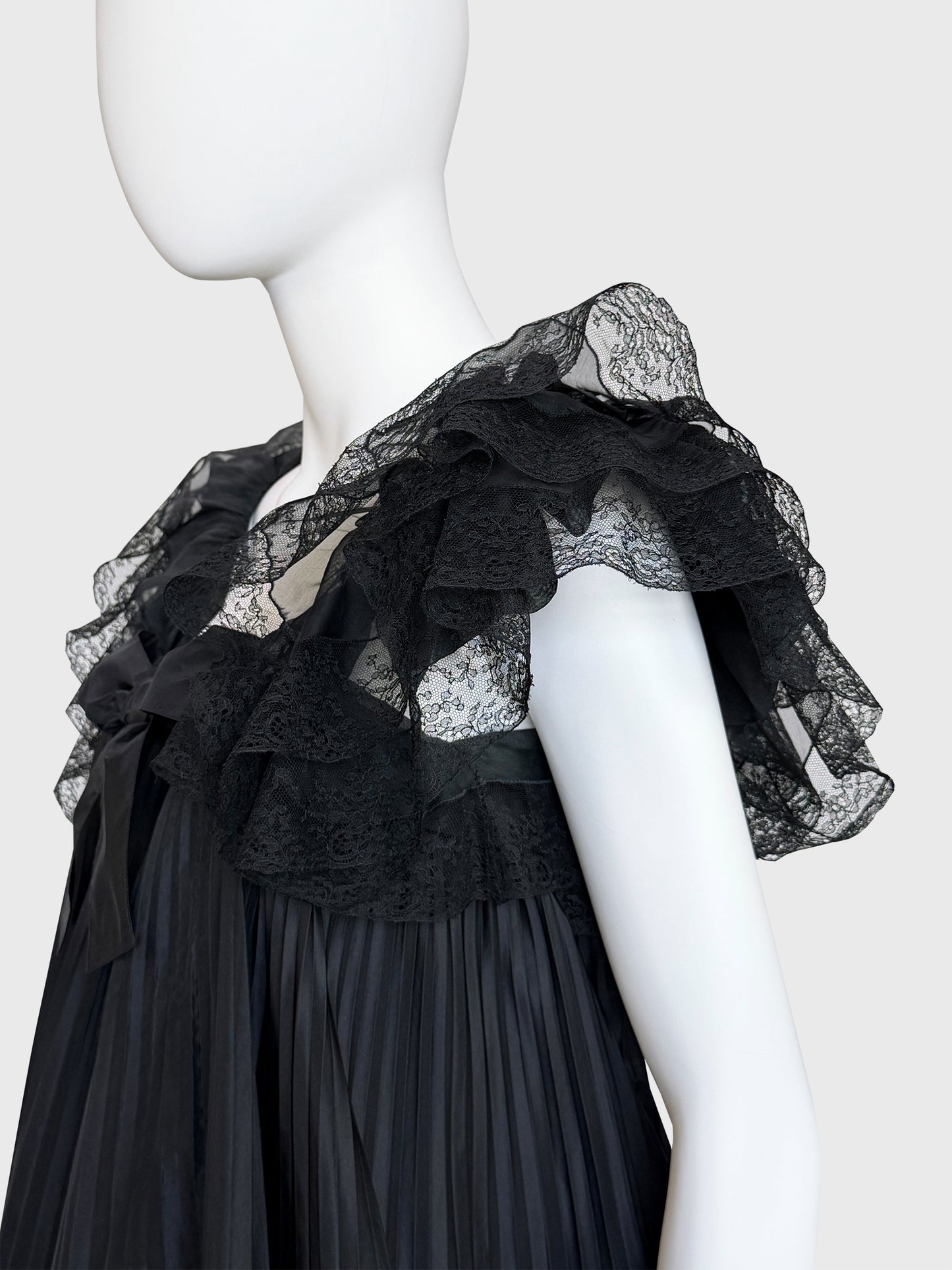 BERNARD PERRIS 1970s 1980s Vintage Black Silk Taffeta & Lace Babydoll Evening Dress Size XXS