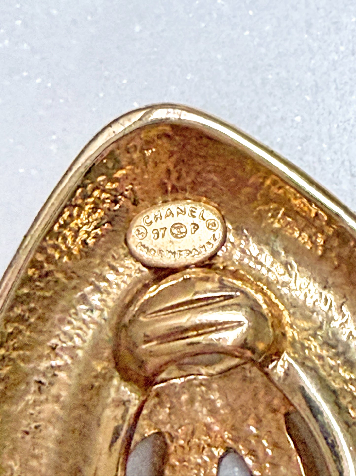 CHANEL Spring 1997 Vintage CC Logo Clip-On Earrings Gold Tone Metal