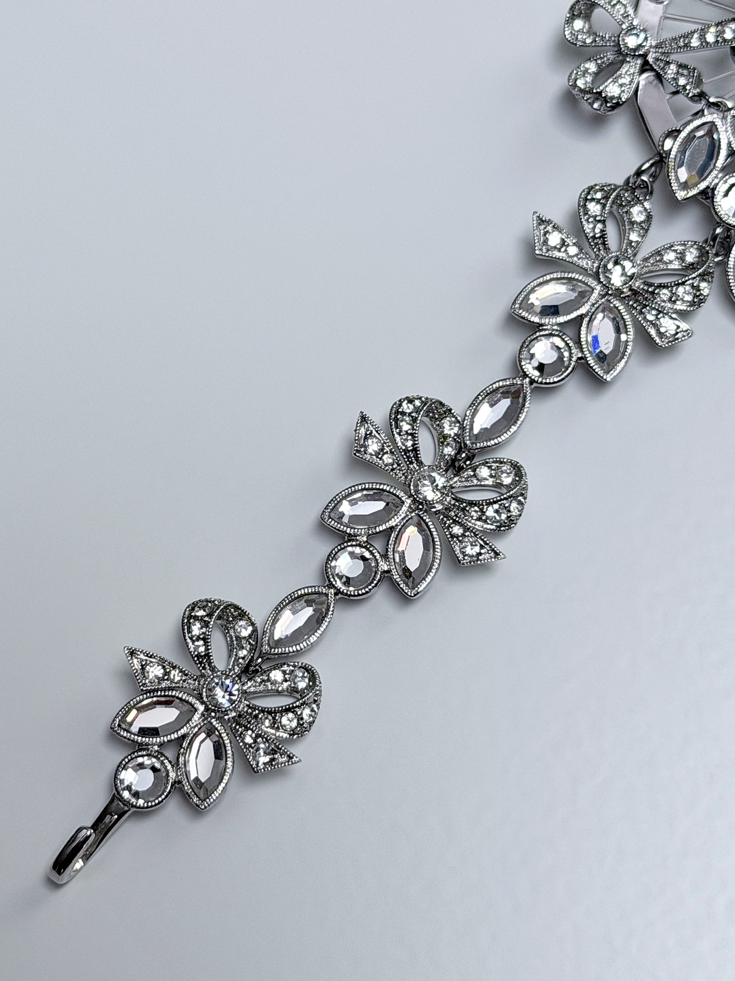 CHRISTIAN DIOR by John Galliano 2000s Vintage Silver Heart & Arrow Choker Necklace