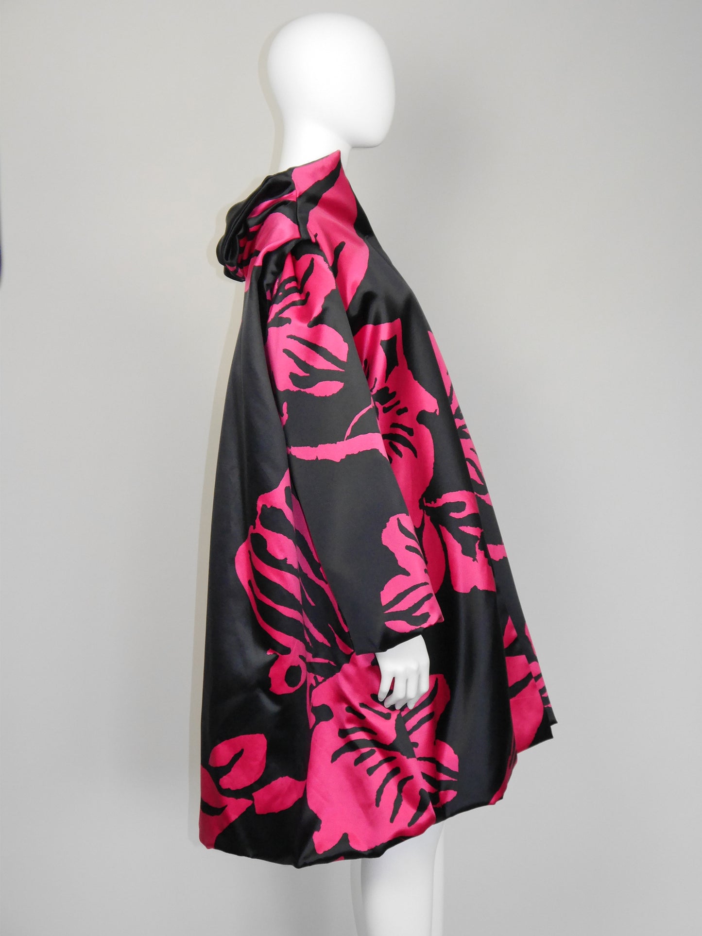 CHRISTIAN LACROIX Fall 1999 Vintage Oversized Floral Silk Evening Coat One-Size