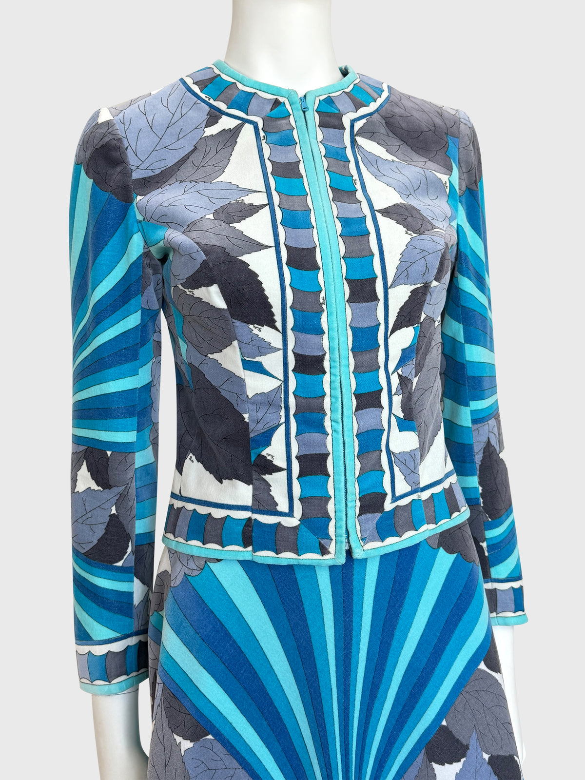 EMILIO PUCCI 1974 Vintage Manila Print Velvet Jacket & Skirt Suit Size XS