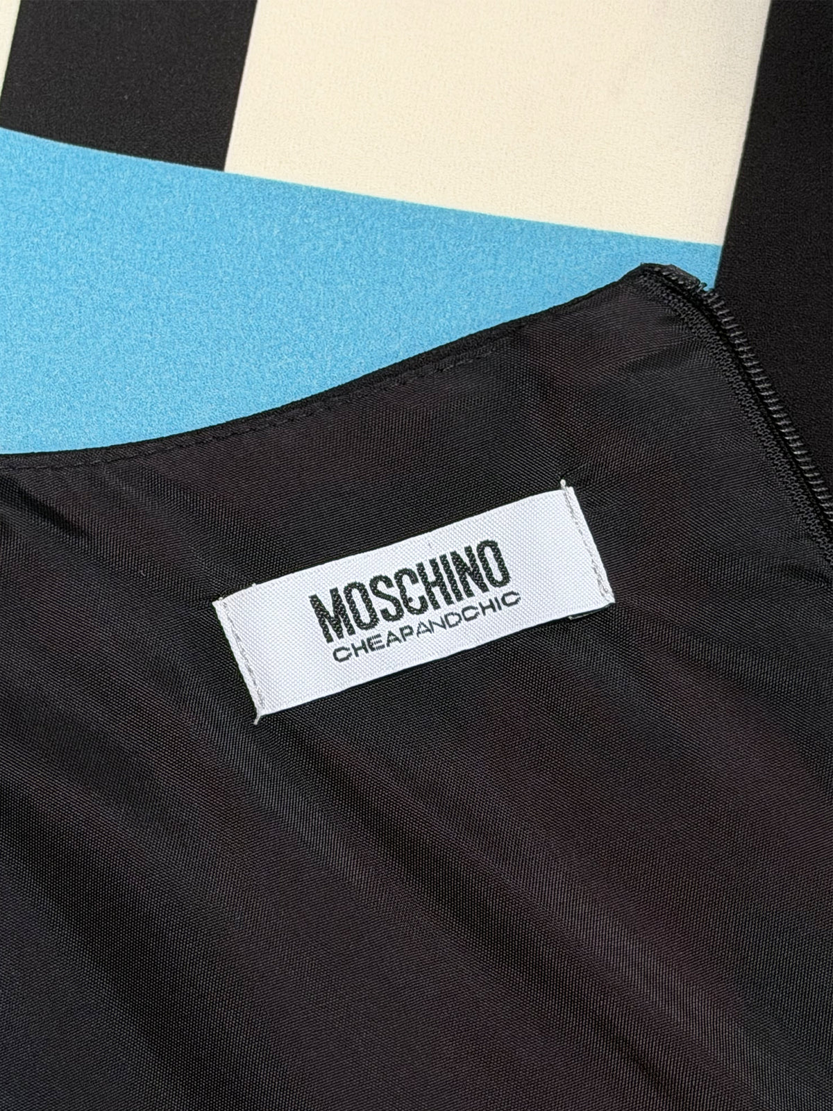 MOSCHINO Cheap & Chic 2000s Vintage Peace Print Shift Dress Size L