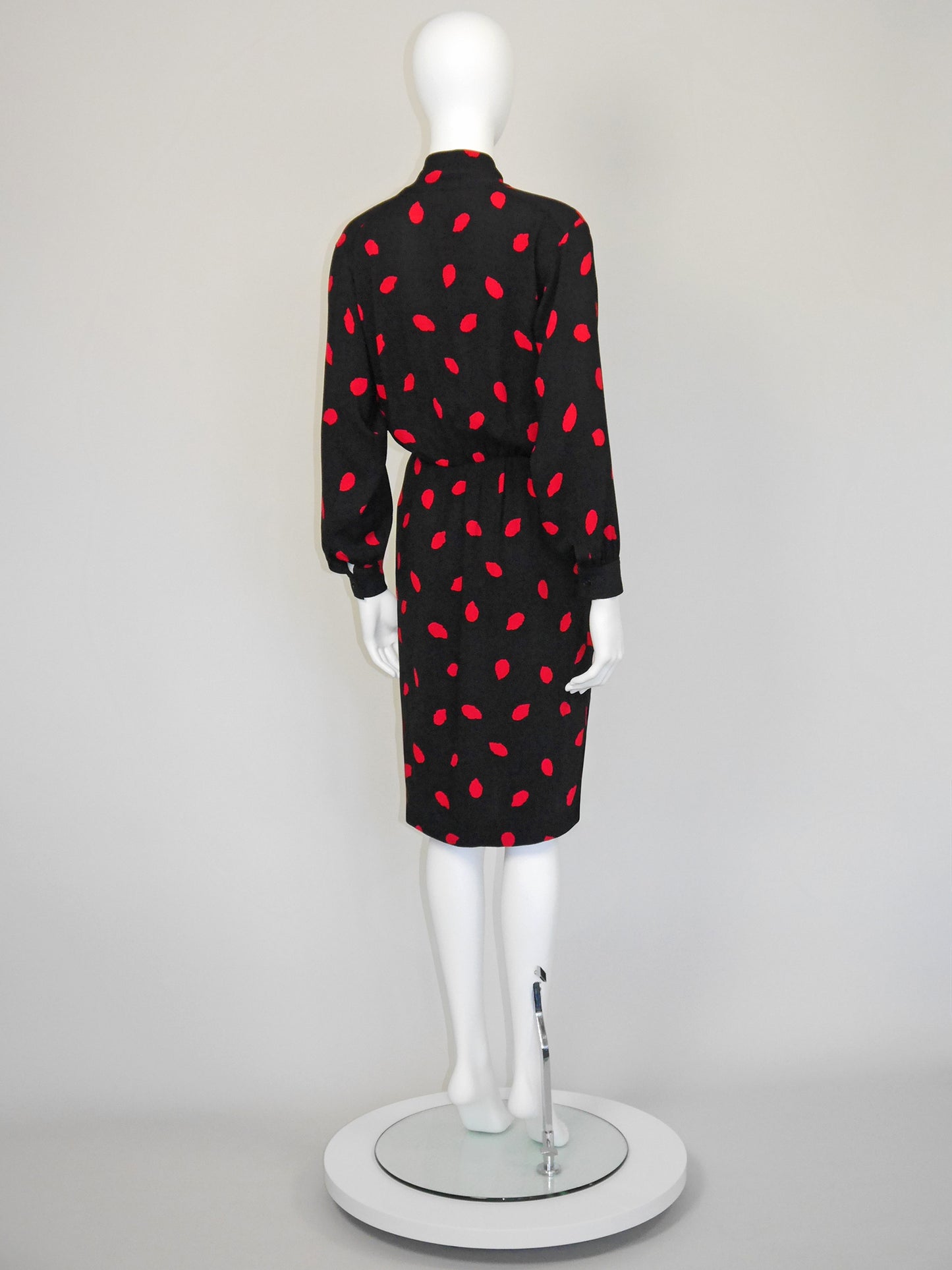 YVES SAINT LAURENT 1970s 1980s Vintage Dress w/ Secretary Bow Size XS