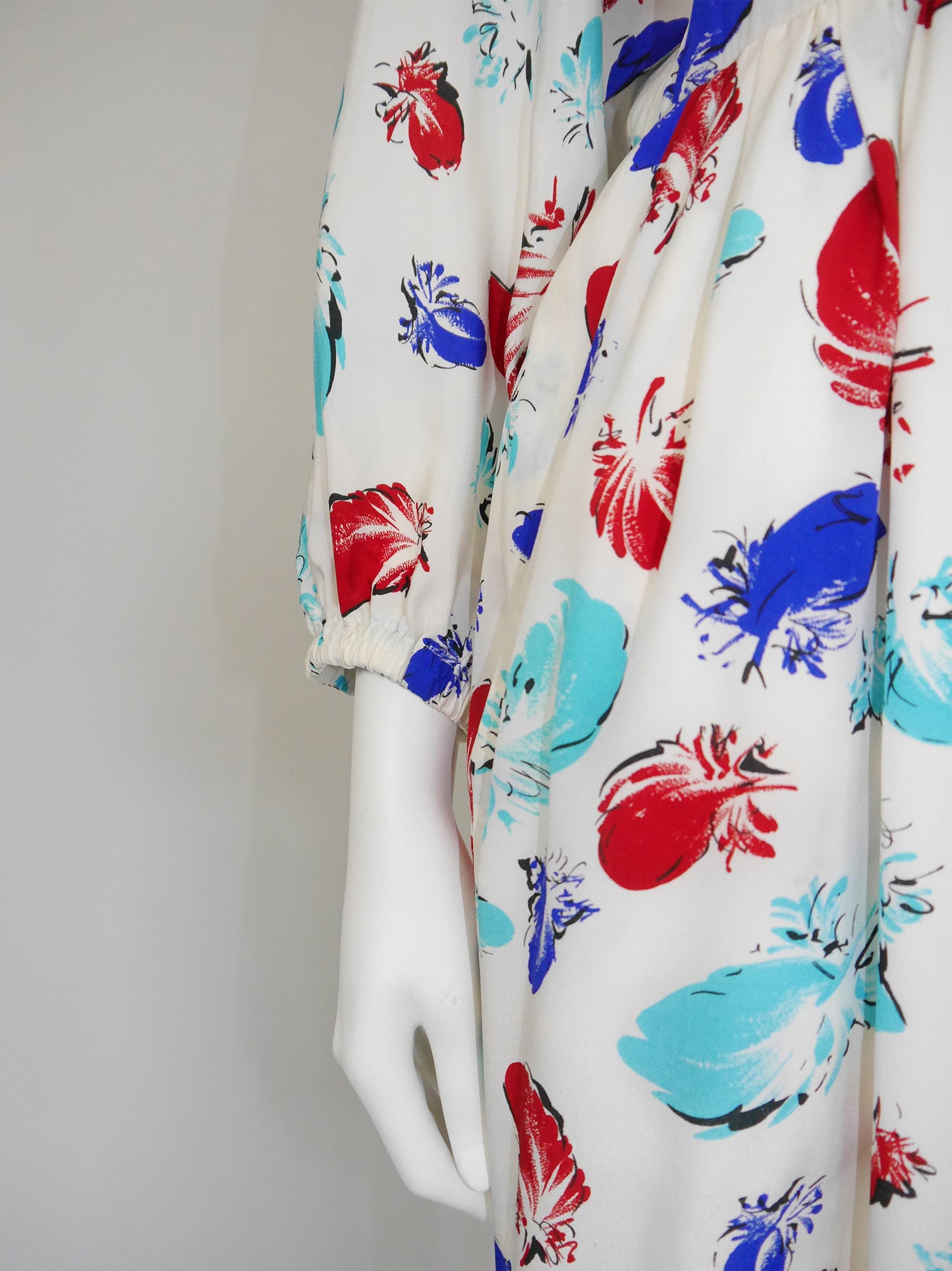 YVES SAINT LAURENT 1980s Vintage White Silk Feather Print Day Dress Size S