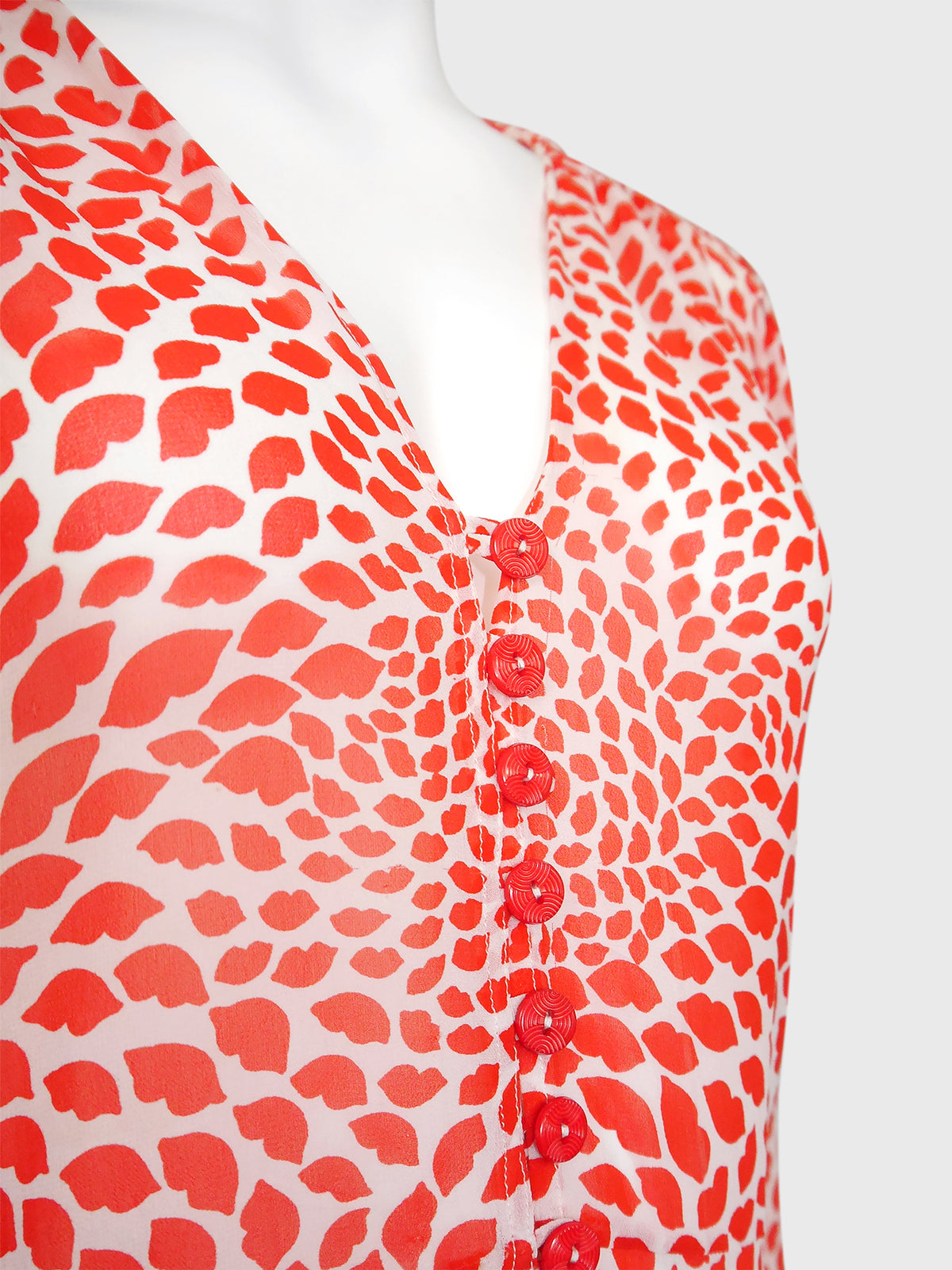 YVES SAINT LAURENT Spring 1971 Scandal Collection Vintage Lips Print Blouse Size M