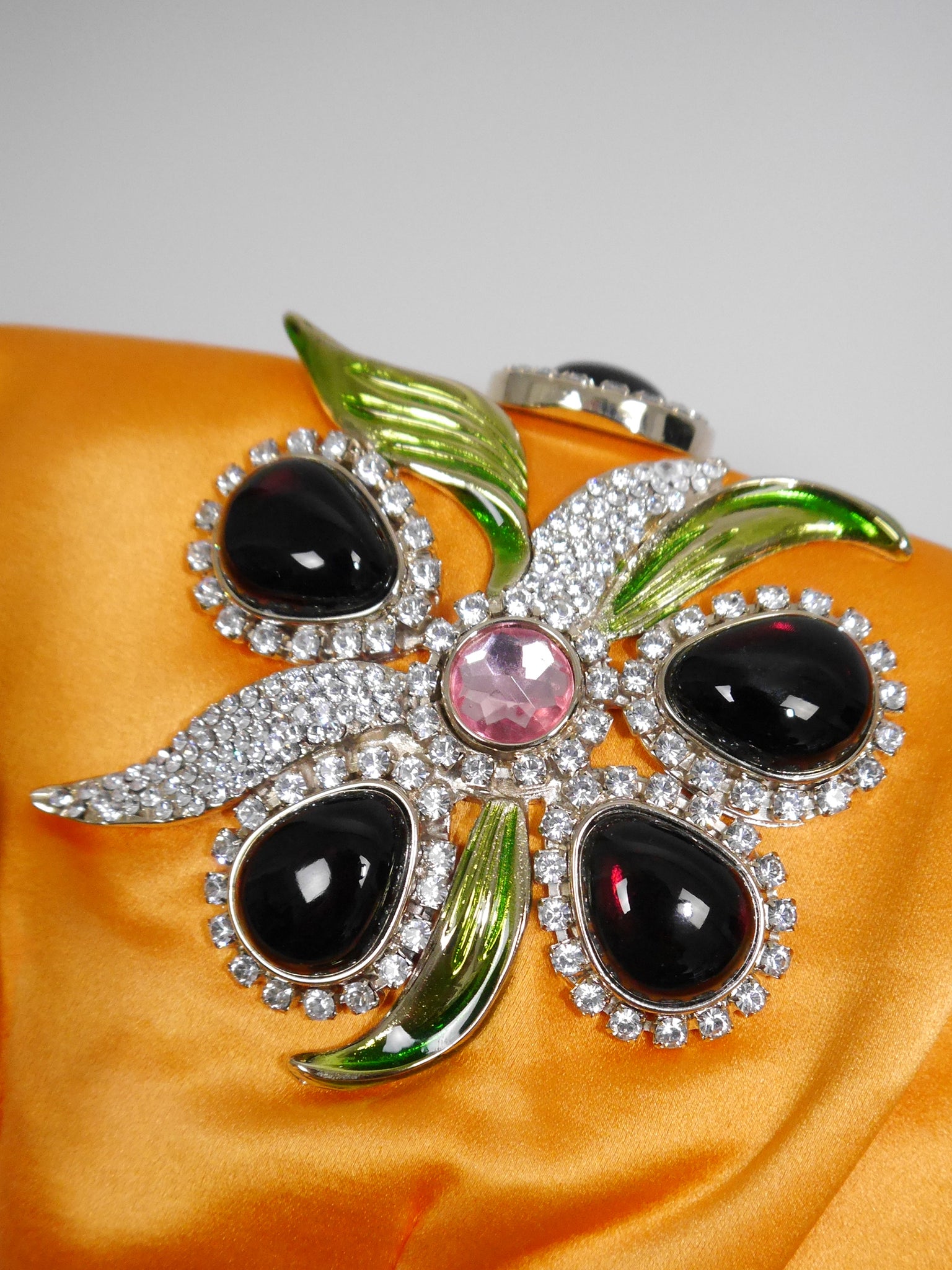 YVES SAINT LAURENT by Tom Ford Spring 2004 Vintage Floral Crystal Rhinestone Silk Evening Clutch Bag