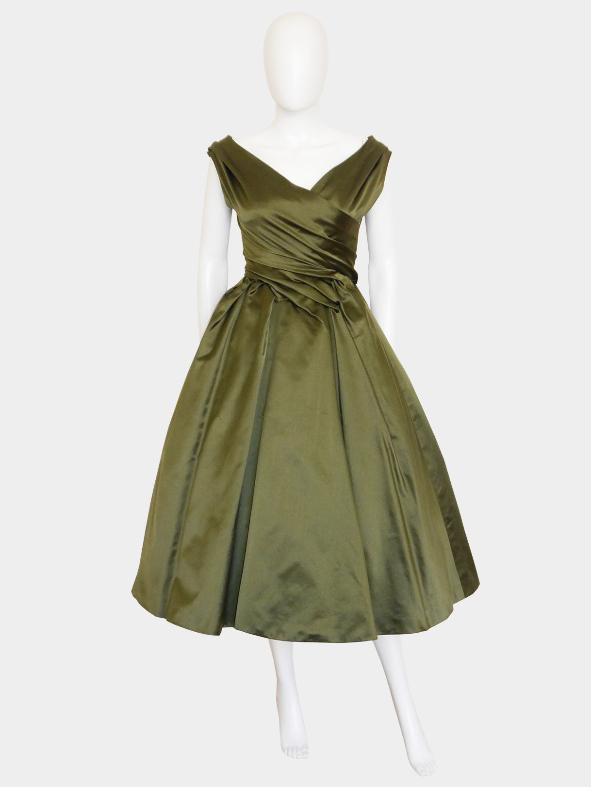 CHRISTIAN DIOR Fall 1957 Haute Couture 